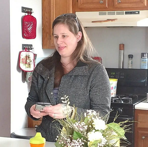 Meet your Posher, Carol - Picture 5 of 7